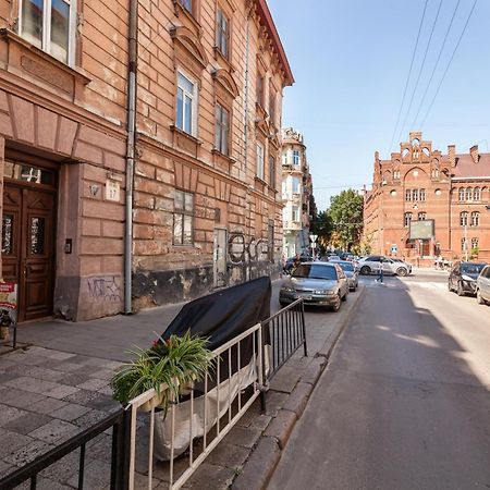 Alfa Apartments Ohiienka 17 2 Lviv Exterior photo